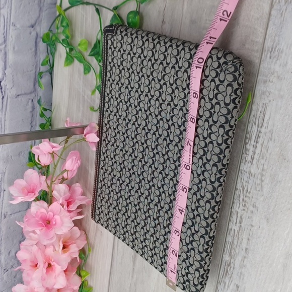 Coach Signature Tablet Sleeve NWOT - Picture 4 of 7